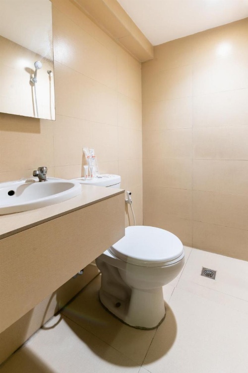 OYO 191 Paradise Apartelle image 16