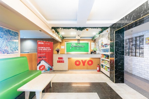 OYO 191 Paradise Apartelle image 2